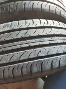 225/60R18 Dunlop 90%, bảo hành 10,000km